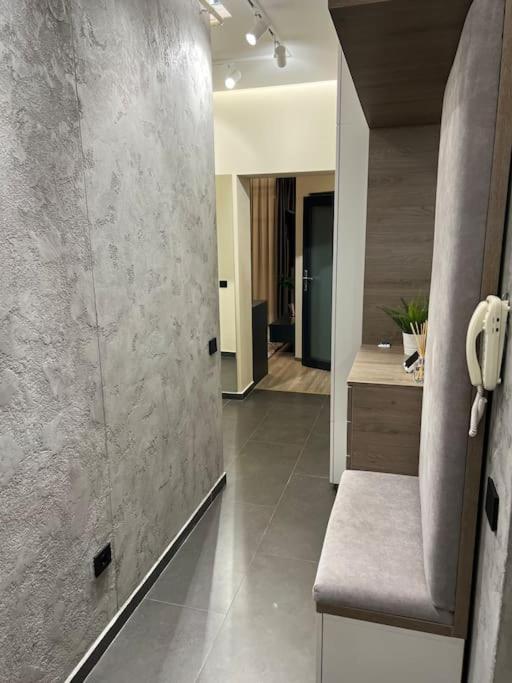 Ath Modern Homes - Luxury Apartment In The City Center 雅西 外观 照片