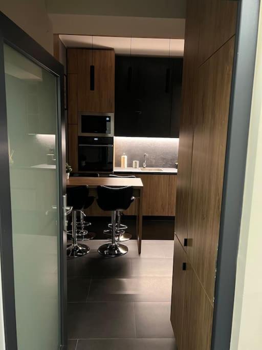 Ath Modern Homes - Luxury Apartment In The City Center 雅西 外观 照片